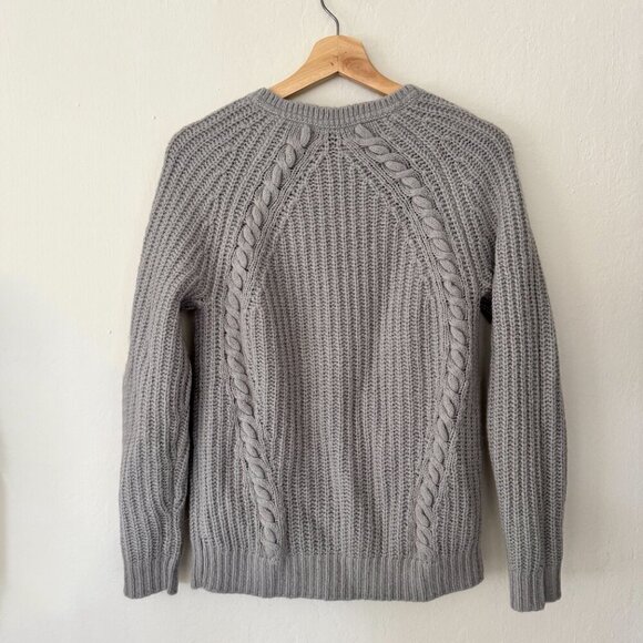 Banana Republic Pullover Sweater - Picture 2 of 5